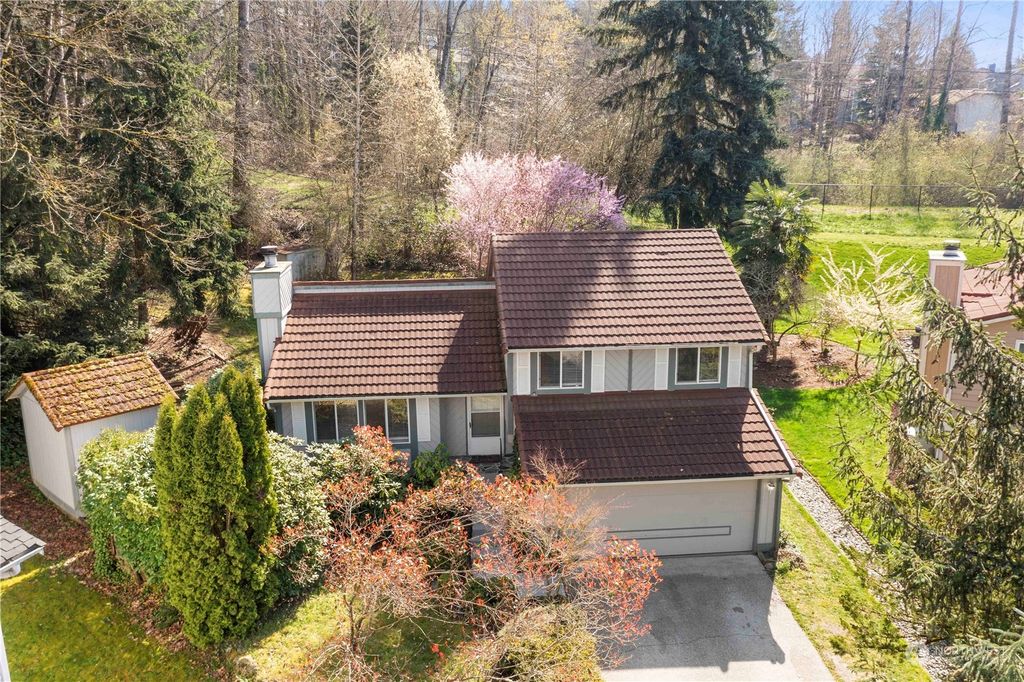 Photo of 1132 S 22nd Court, Renton, WA 98055 (MLS # 2212819)