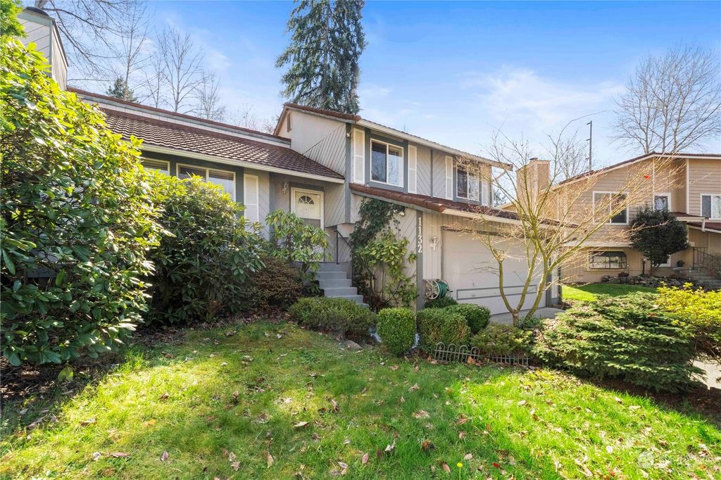 Photo of 1132 S 22nd Court, Renton, WA 98055 (MLS # 2212819)
