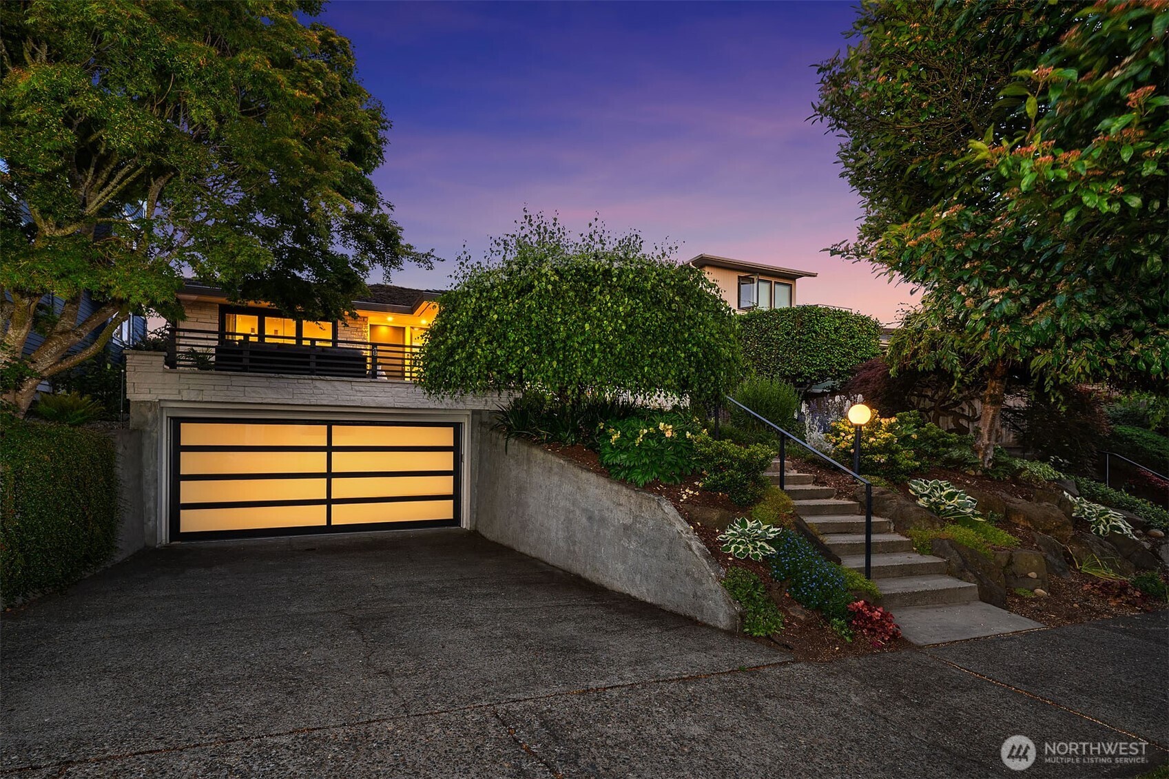 1910 Edgemont Place W