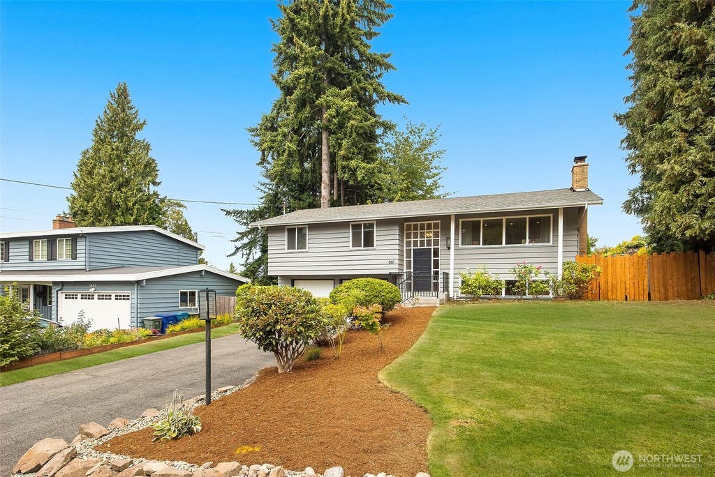 Photo of 661 Birch Street, Edmonds, WA 98020 (MLS # 2566841)