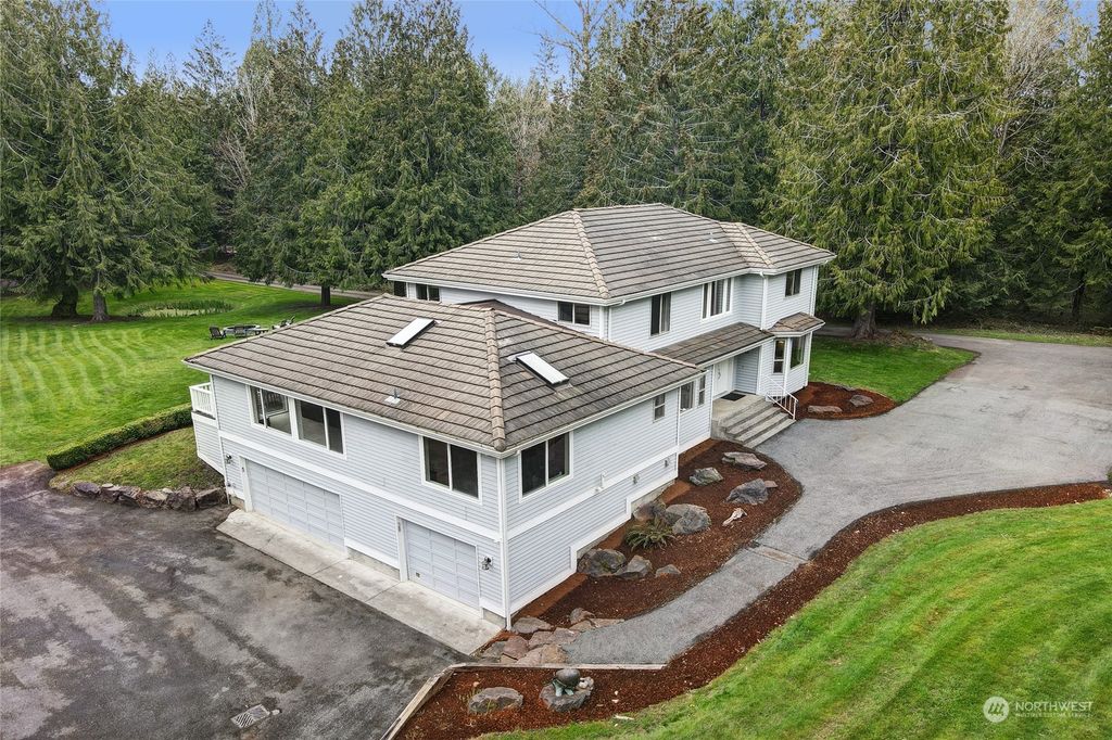 Photo of 330 290th Avenue SE, Fall City, WA 98024 (MLS # 2054691)