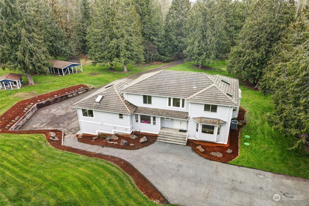 Photo of 330 290th Avenue SE, Fall City, WA 98024 (MLS # 2054691)