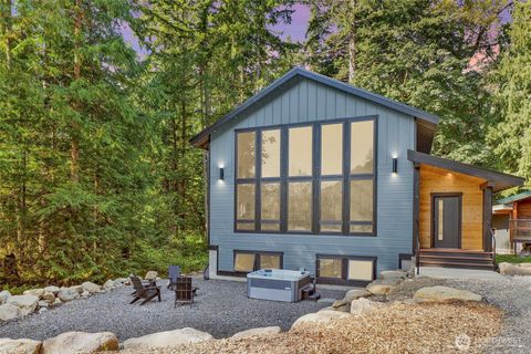 Photo of 7519 Canyon View Drive, Deming, WA 98244 (MLS # 2438428)