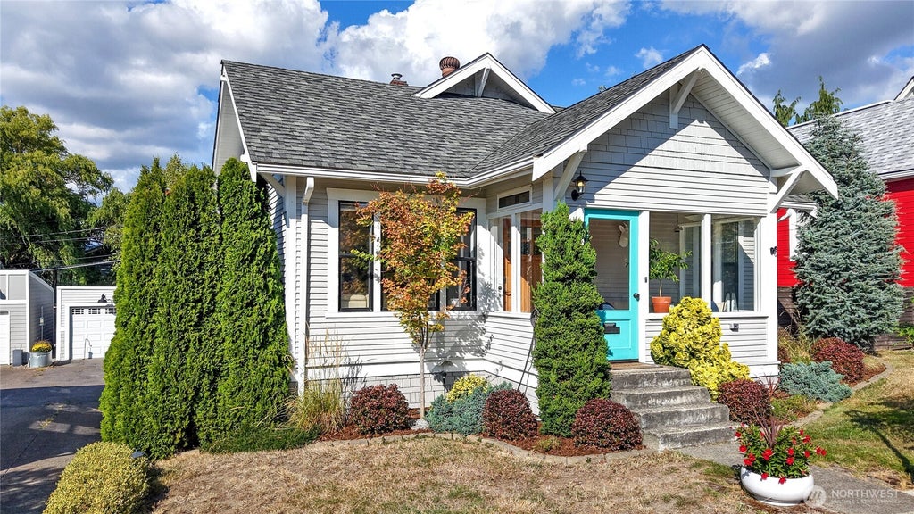Photo of 3930 S Ferdinand Street, Seattle, WA 98118 (MLS # 2586820)