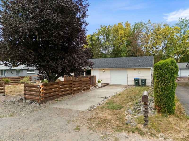 536 SW 18th Street