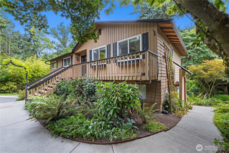 8731 Shadow Wood Drive