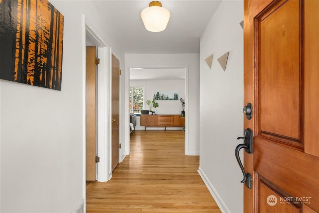 Photo of 4014 SW Henderson Street, Seattle, WA 98136 (MLS # 2268930)