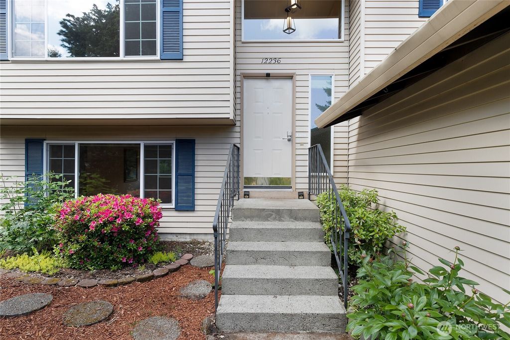 Photo of 12236 SE 219th Place, Kent, WA 98031 (MLS # 2526303)