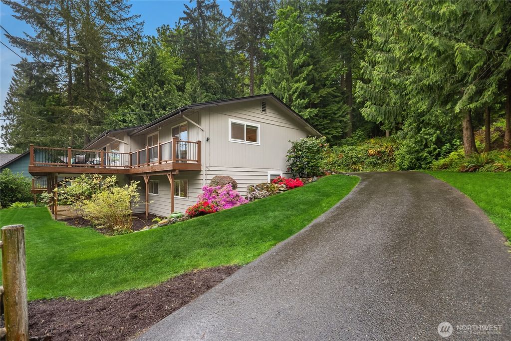 Photo of 17707 SE 60th Street, Bellevue, WA 98006 (MLS # 2522203)
