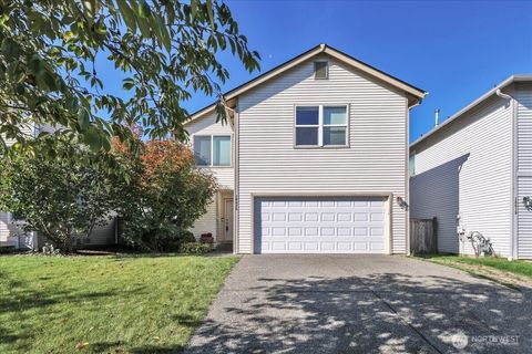 Photo of 10025 Terra Ct SE Ct, Yelm, WA 98597 (MLS # 2463700)
