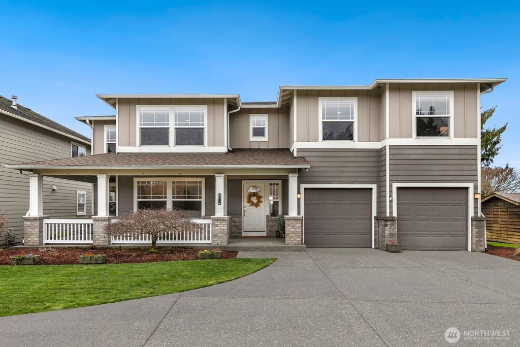 Photo of 2100 SE 2nd Place, Renton, WA 98056 (MLS # 2480748)