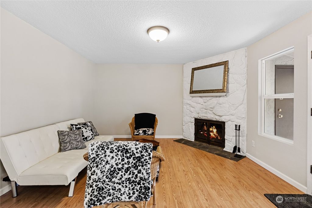 Photo of 14014 Juanita Drive NE #C1, Kirkland, WA 98034 (MLS # 2239255)