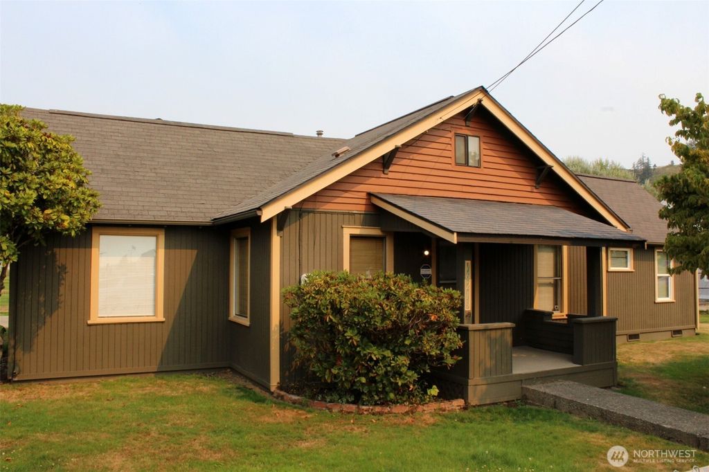 Photo of 16219 64th Street E, Sumner, WA 98390 (MLS # 2495386)