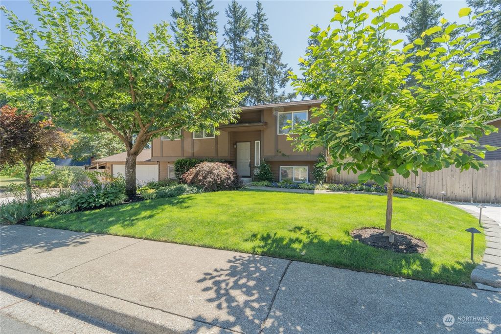 Photo of 23307 SE 266th Street, Maple Valley, WA 98038 (MLS # 2196382)
