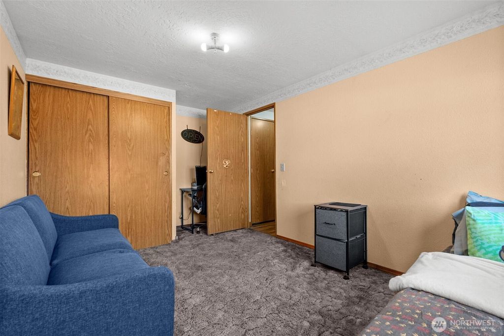 listing image 9369902709644025492