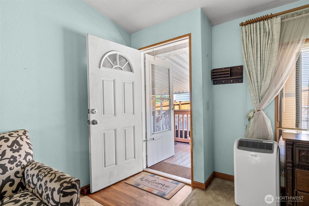listing image 9364079608909083376