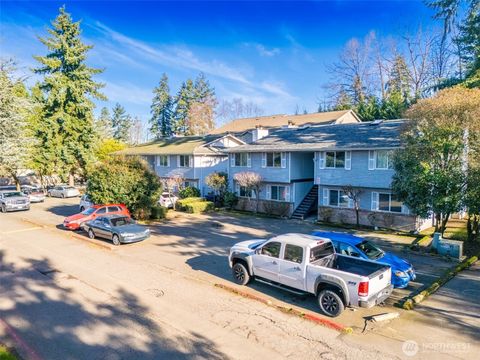 Photo of 3201 S 208th Street, SeaTac, WA 98198 (MLS # 2488410)