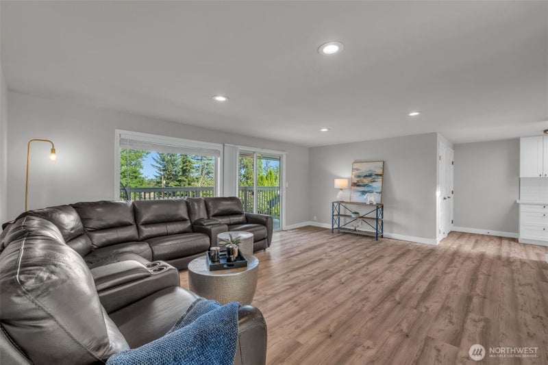 19156 66th Place NE