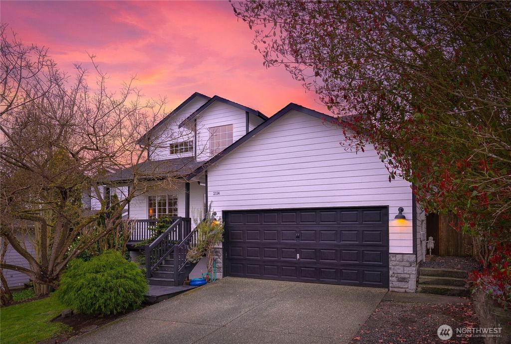 Photo of 2114 LAKE CREST DRIVE Dr, Snohomish, WA 98290 (MLS # 2348986)