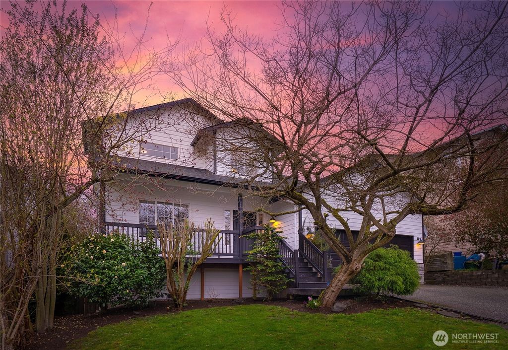 Photo of 2114 LAKE CREST DRIVE Dr, Snohomish, WA 98290 (MLS # 2348986)
