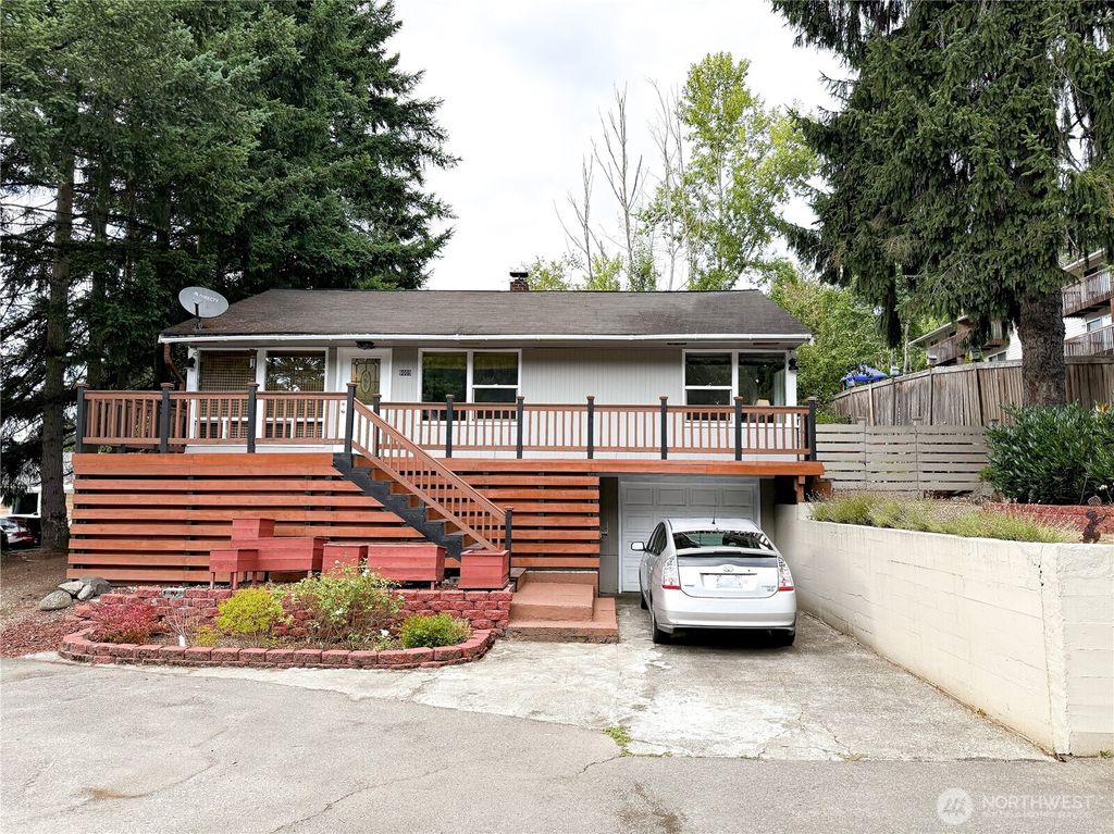 Photo of 9005 Canyon Dr, Dr, Kent, WA 98030 (MLS # 2422848)