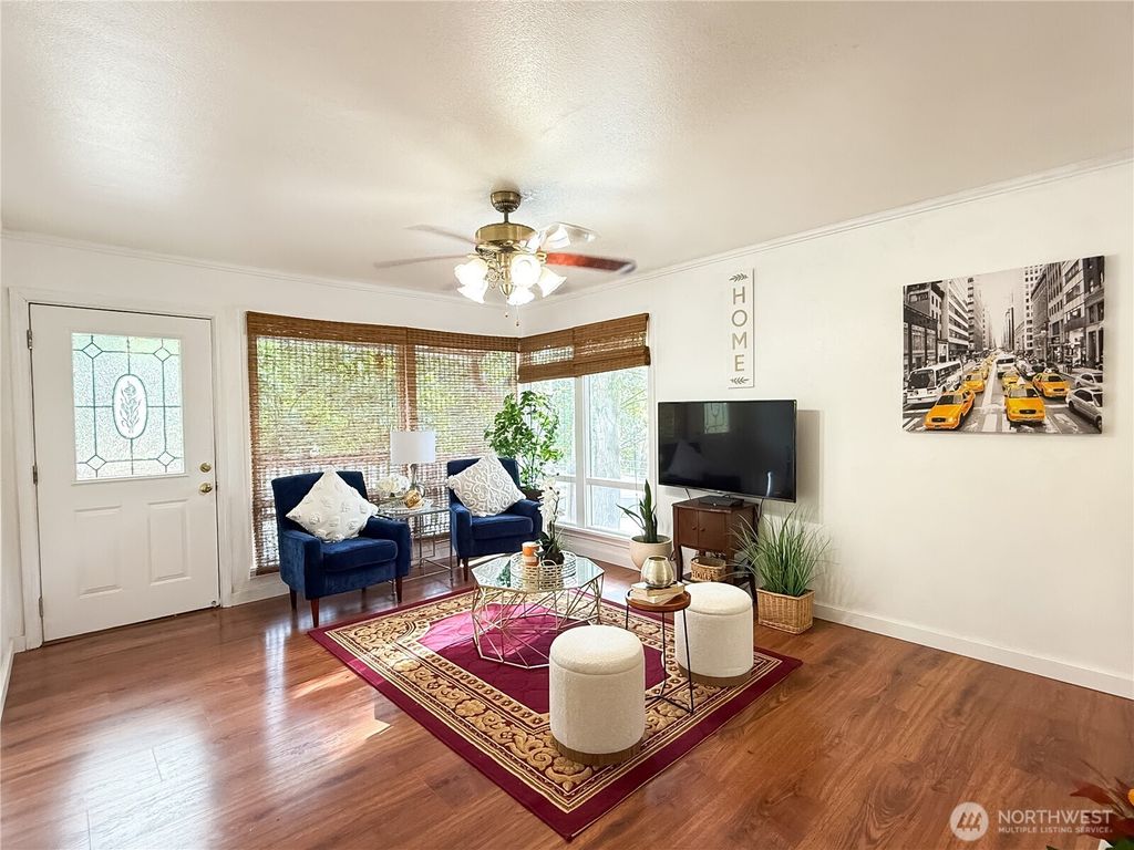 Photo of 9005 Canyon Dr, Dr, Kent, WA 98030 (MLS # 2422848)