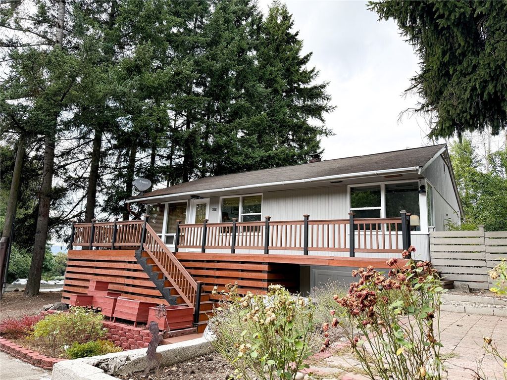 Photo of 9005 Canyon Dr, Dr, Kent, WA 98030 (MLS # 2422848)