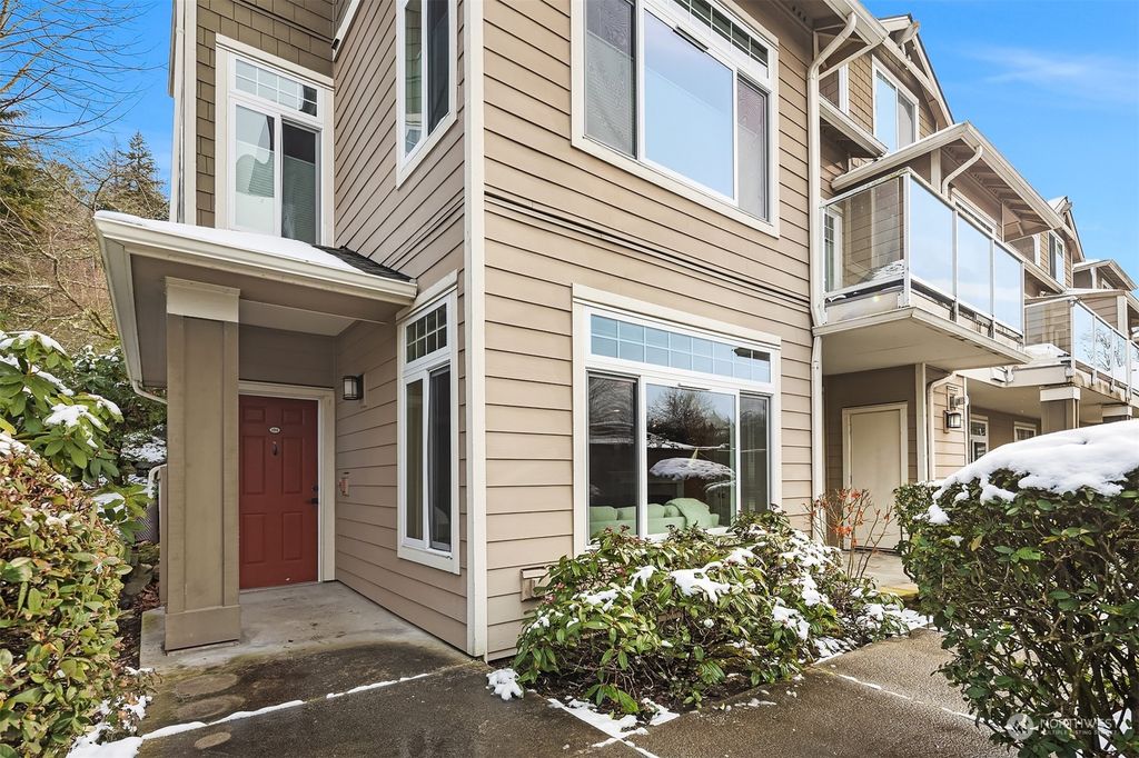 Photo of 3500 E Lake Sammamish Parkway SE #2-106, Sammamish, WA 98075 (MLS # 2328768)