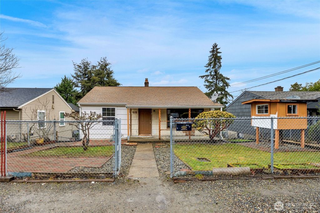 Photo of 515 Clark Avenue N, Kent, WA 98030 (MLS # 2333872)