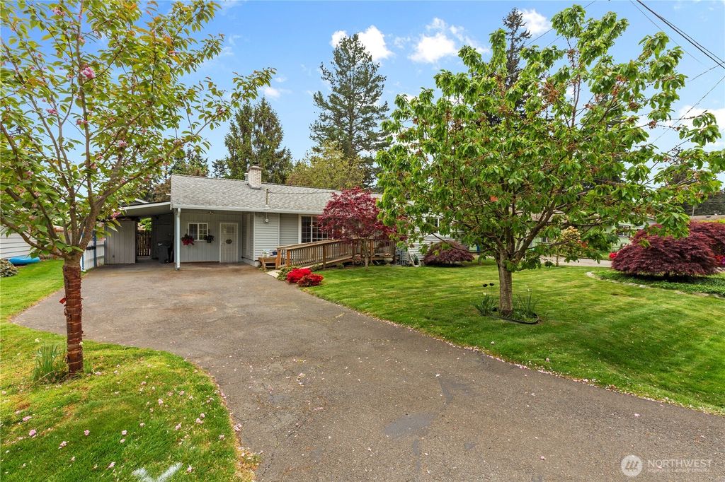 Photo of 6302 181st Place SW, Lynnwood, WA 98037 (MLS # 2520109)
