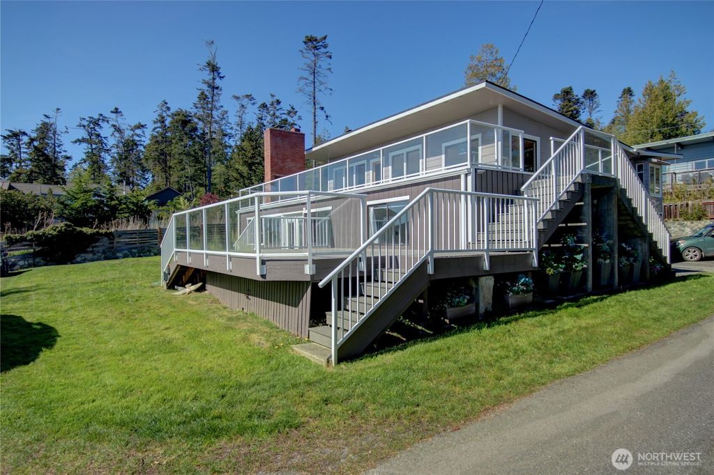 Photo of 4607 Anaco Beach Road, Anacortes, WA 98221 (MLS # 2504614)
