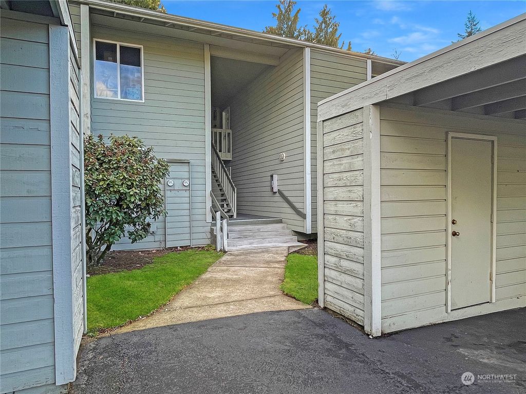 Photo of 14401 SE Petrovitsky Road #D105, Renton, WA 98058 (MLS # 2028138)