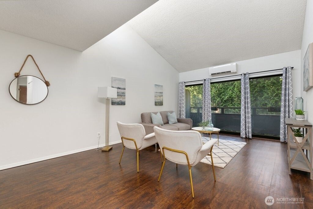 Photo of 7930 SE 34th Street #513, Mercer Island, WA 98040 (MLS # 2502424)