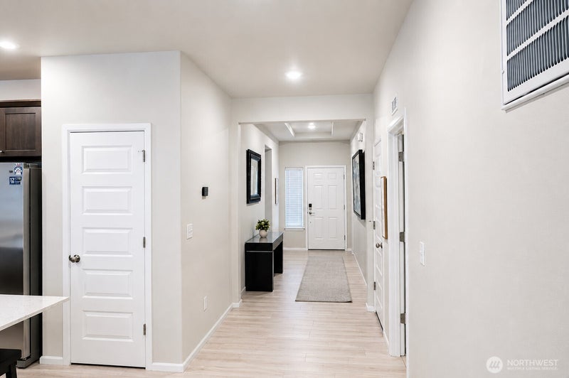8221 285th Place NW