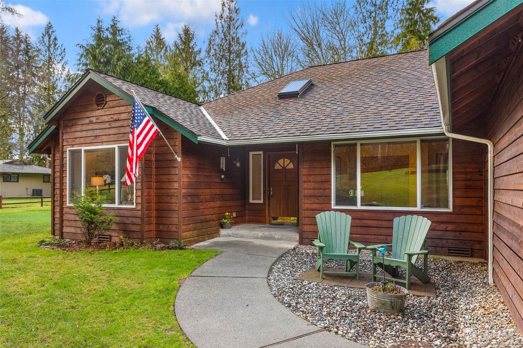 Photo of 11626 239th Avenue SE, Monroe, WA 98272 (MLS # 2197232)