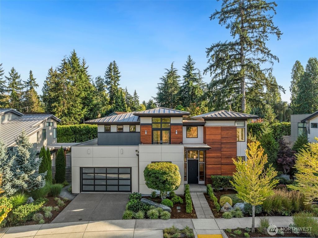 Photo of 8351 SE 31st Street, Mercer Island, WA 98040 (MLS # 2424026)