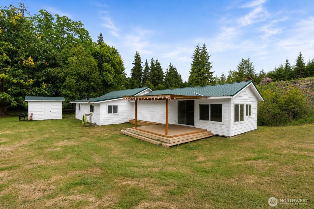 Photo of 1929 US HWY 101, Hoquiam, WA 98550 (MLS # 2560452)