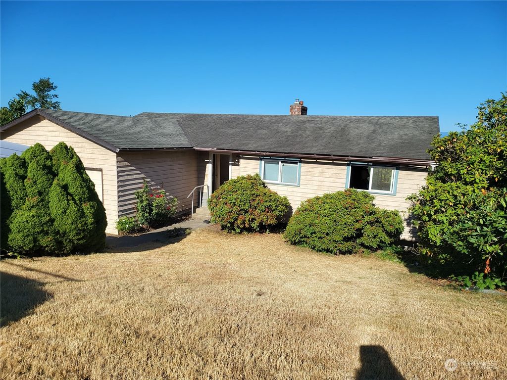 Photo of 18124 51st Avenue S, SeaTac, WA 98188 (MLS # 2265368)