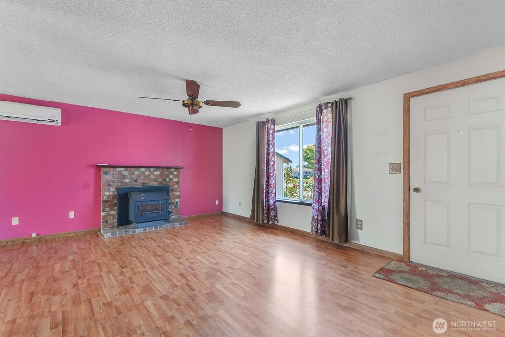 Photo of 6115 57th Drive NE, Marysville, WA 98270 (MLS # 2410020)