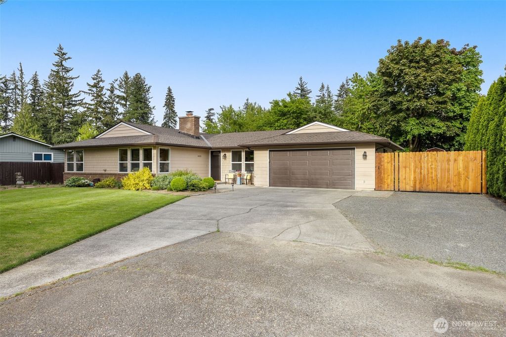 Photo of 4433 109th Place NE, Marysville, WA 98271 (MLS # 2382008)