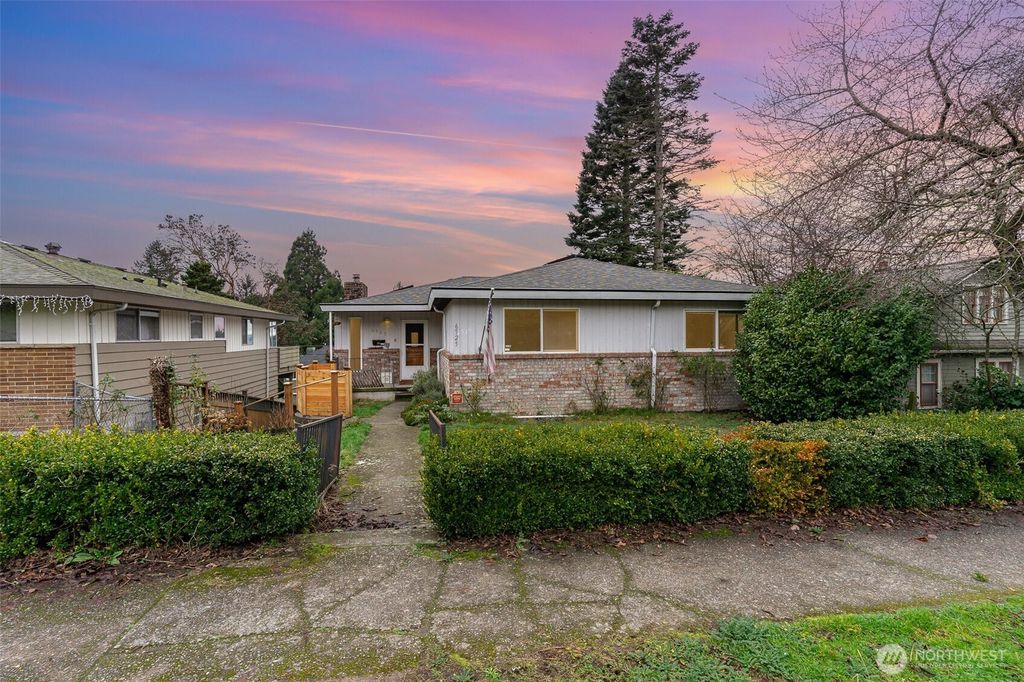 Photo of 6525 39th Avenue SW, Seattle, WA 98136 (MLS # 2459046)