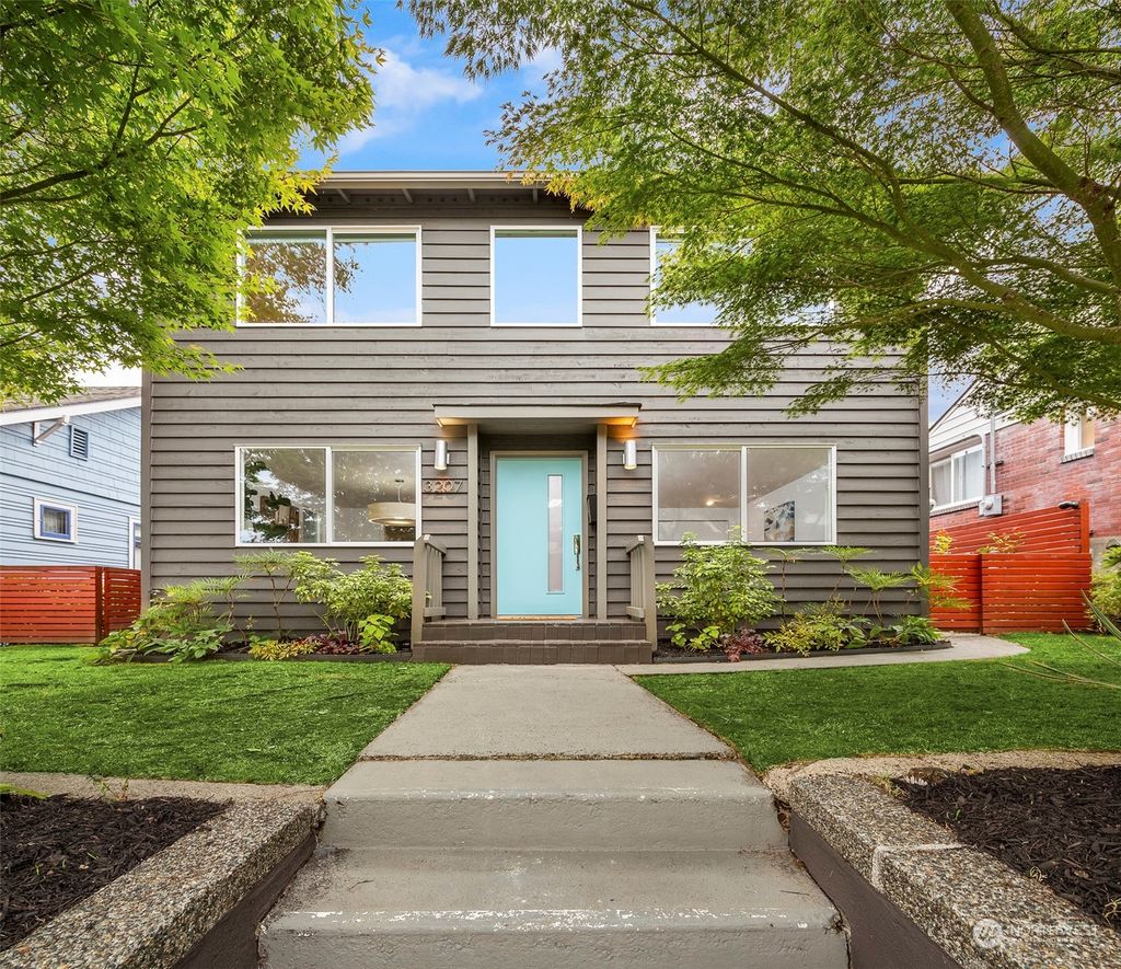 Photo of 3207 NW 70th Street, Seattle, WA 98117 (MLS # 2289102)