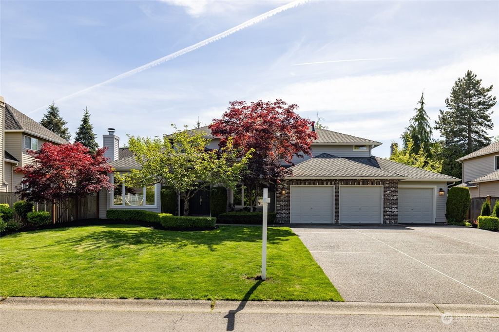 Photo of 2213 275th Court SE, Sammamish, WA 98075 (MLS # 2237885)