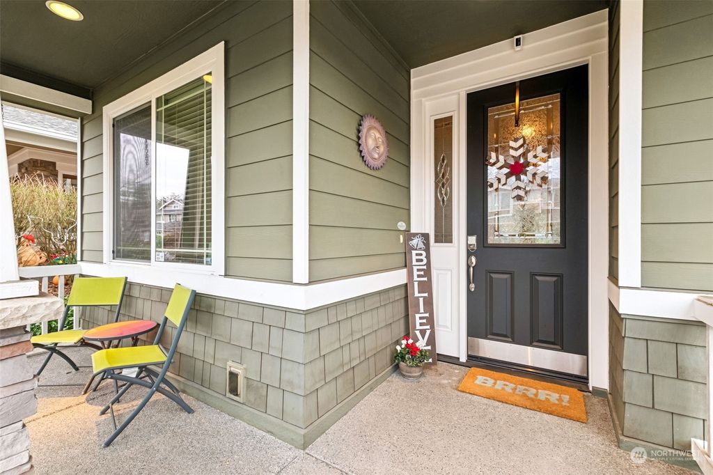 Photo of 4711 NE 1st Court, Renton, WA 98059 (MLS # 2310403)