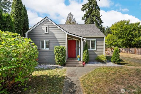 Photo of 1725 Puget Street NE, Olympia, WA 98506 (MLS # 2433303)