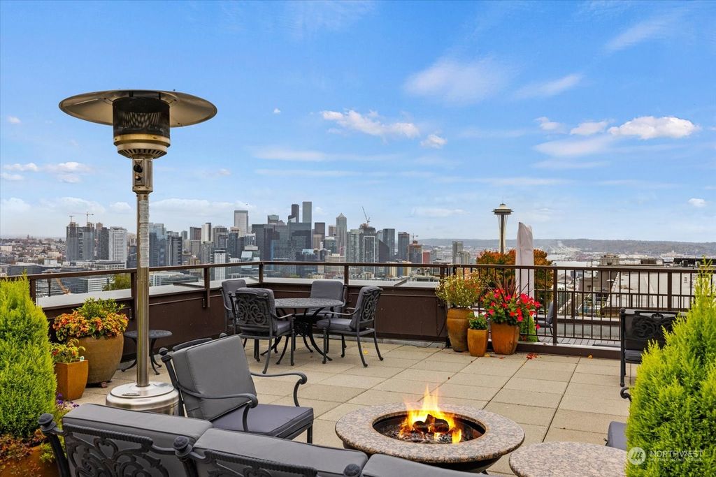 Photo of 201 Galer Street #366, Seattle, WA 98109 (MLS # 2174757)