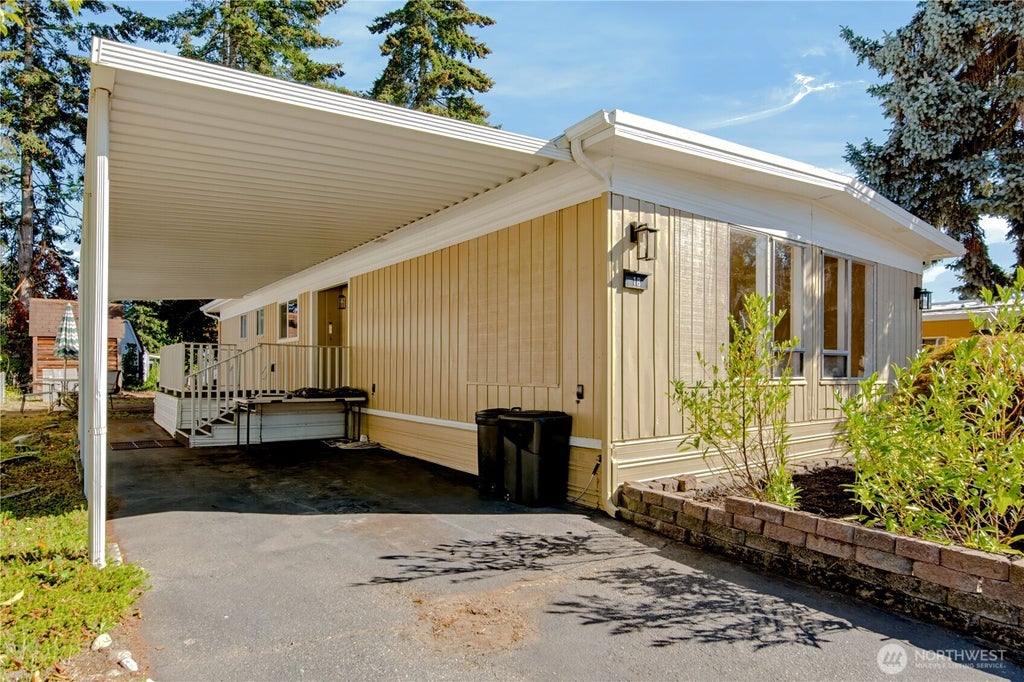 Photo of 5220 SW 176th Street #18, Lynnwood, WA 98037 (MLS # 2591060)