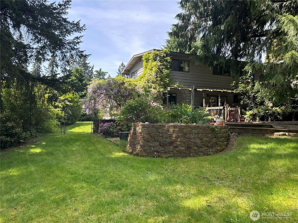 Photo of 1815 201ST Place SW, Lynnwood, WA 98036 (MLS # 2404420)