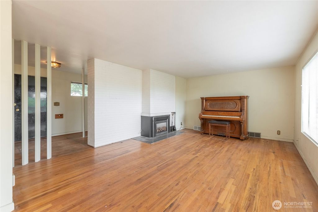 Photo of 7210 Seward Park Avenue S, Seattle, WA 98118 (MLS # 2445281)