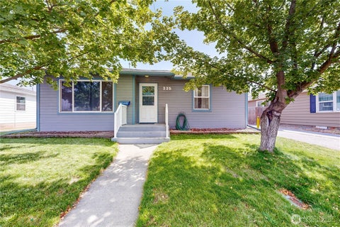 Photo of 335 S Wilbur Avenue, Walla Walla, WA 99362 (MLS # 2571141)